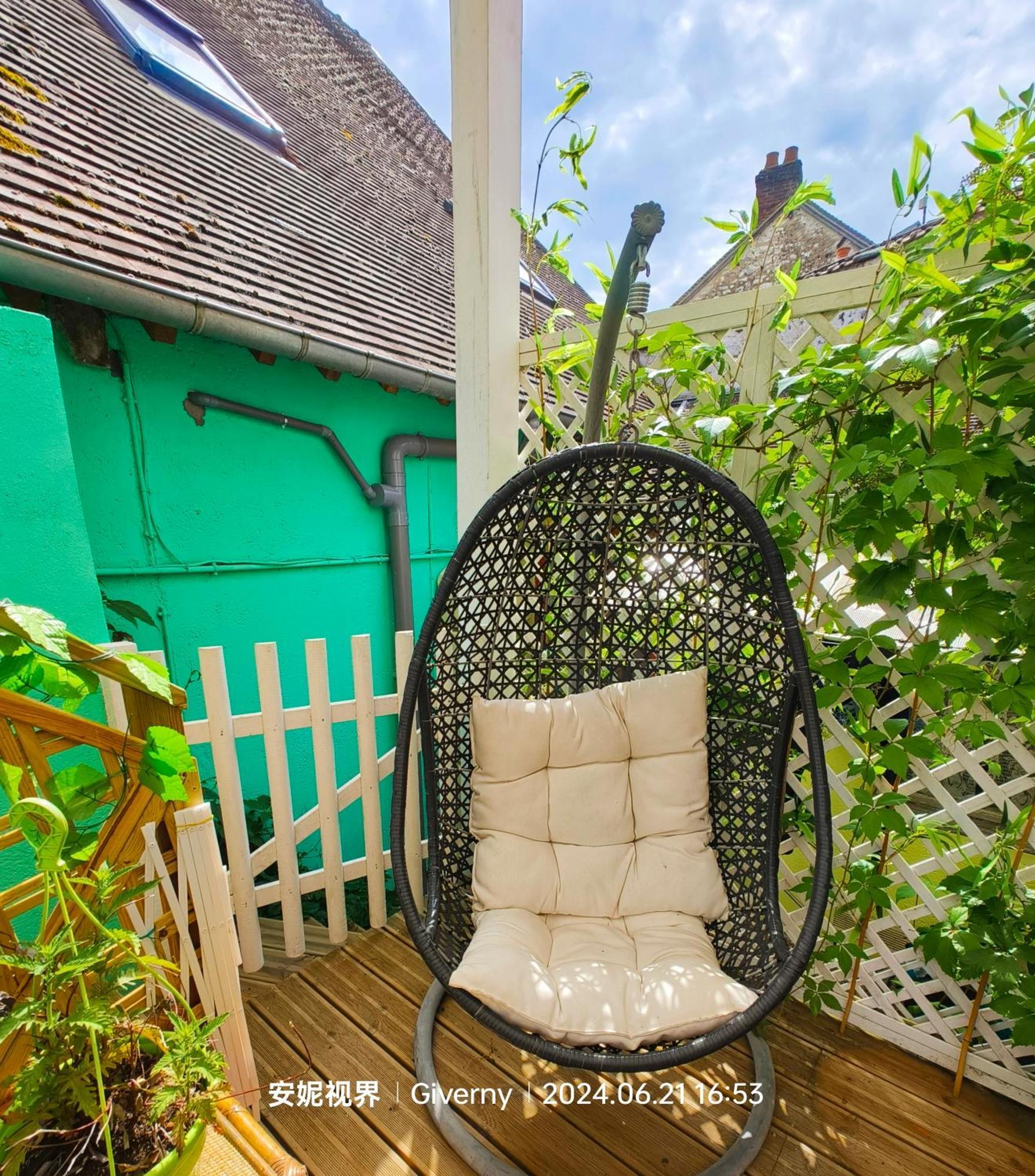 Le Coin Des Artistes * Giverny